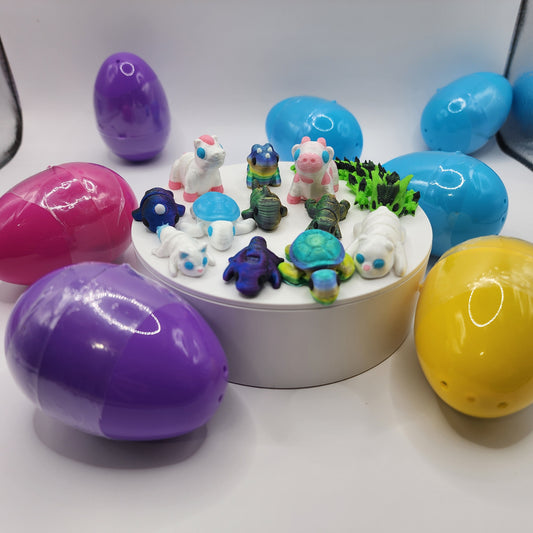 3d Printed Mystery Egg with Miniatures